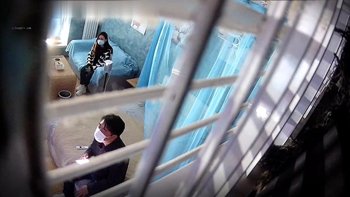 【酒店摄像头】新台解密偷拍_绿帽男带媳妇和网友激情3p轮插媳妇哭喊我不-绿奴性癖